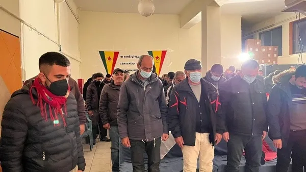 icisleri-bakan-yardimcisi-ismail-catakli-yunanistan-icisleri-bakani-theodorikakosa-pkknin-yunanistandaki-kamp-1661067640612.jpg İçişleri Bakan Yardımcısı İsmail Çataklı Yunanistan İçişleri Bakanı Theodorikakos'a PKK'nın Yunanistan'daki kamp fotoğraflarıyla yanıt verdi-5