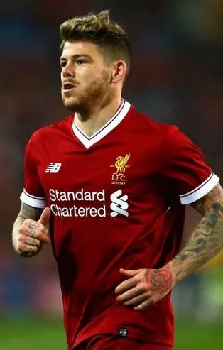 Fenerbahçe, Liverpool’un İspanyol sol beki Alberto Moreno'yu transfer etmek istiyor