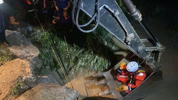 1625685949379.jpg Sel sularına kapılan yaşlı adamın cenazesine ulaşıldı-1