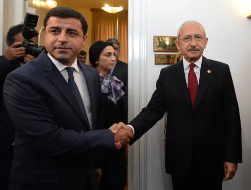 demirtastan-kilicdarogluna-ilan-i-ask-cagrisi-1602837749708.jpg Demirtaş'tan Kılıçdaroğlu'na İlan-ı aşk çağrısı!-1