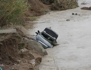 Adana'da felaketin izleri sular çekilince ortaya çıktı
