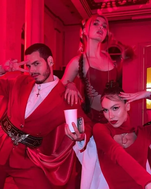 dilara-findikoglundan-skandal-parti-imamoglunun-satanist-modacisi-turk-musevileri-muzesinde-ayin-mi-yapti-1631610862954.jpg Dilara Fındıkoğlu'ndan skandal parti! İmamoğlu'nun modacısı Türk Musevileri Müzesi'nde satanist ayini mi yaptı?-4