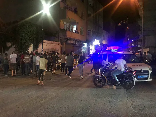 evladinin-tirasini-begenmeyen-baba-pompali-tufekle-berberi-oldurdu-1626619958403.jpg Evladının tıraşını beğenmeyen baba, pompalı tüfekle berberi öldürdü-2