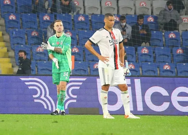 Kartal’ın son haftalardaki futbolu tartışılıyor! Son 4 maçta 1 kez galip geldi kötü sinyaller verdi-5