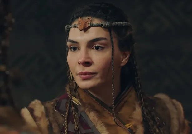 pusatin-ruhu-soguktur-bilesin-destan-7-bolum-fragmani-isyan-icin-yeltenince-kellesinden-olacak-1641454463000.jpg Pusatın ruhu soğuktur bilesin! Destan 7. bölüm fragmanı: İsyan için yeltenince kellesinden olacak-3