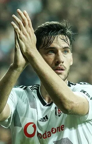 Galatasaray’a attığı golle yıldızı parlayan Umut Nayir iddialı konuştu: Baba Hakkı'dan sonra 2. avukat olacağım