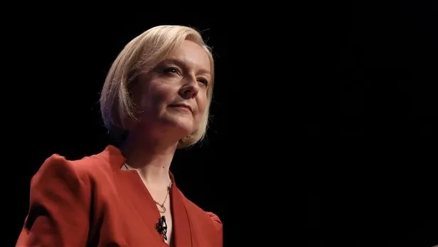 sky-newsta-yer-alan-habere-gore-ingilterede-boris-johnson-basbakanlik-yarisindan-cekildi-1666559962107.jpeg İngiltere'de Liz Truss'ın istifasının ardından Başbakanlık için sık sık adı konuşulan Boris Johnson yarıştan çekildi-8