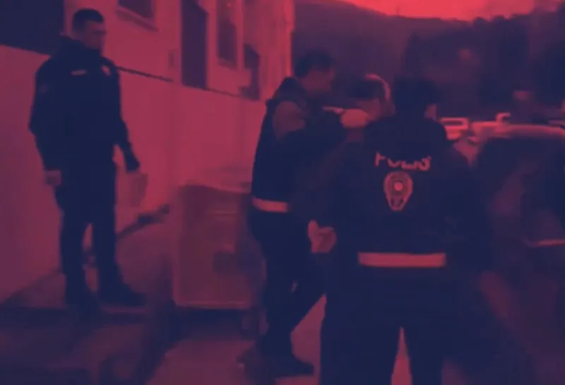 FETÖ'ye "Kıskaç-22" operasyonu: 74 şüpheli yakalandı-3