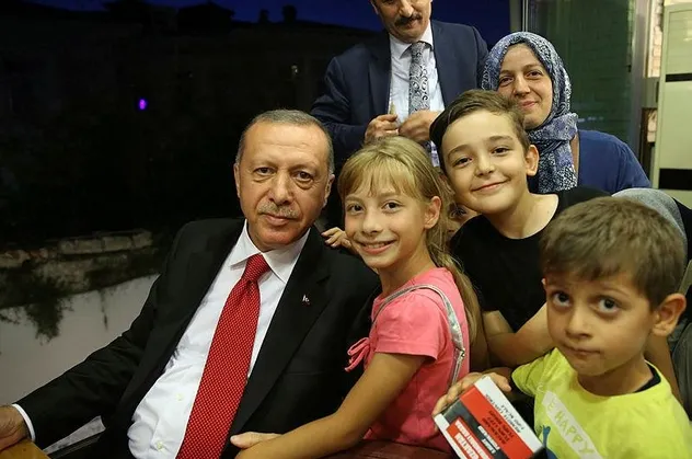 Başkan Erdoğan'dan dondurmacıda hatıra fotoğrafı