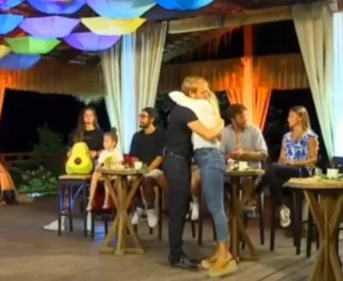 Survivor Evrim ile Yunus Emre sevgili mi? Evrim Keklik ve Yunus Emre dansı-3