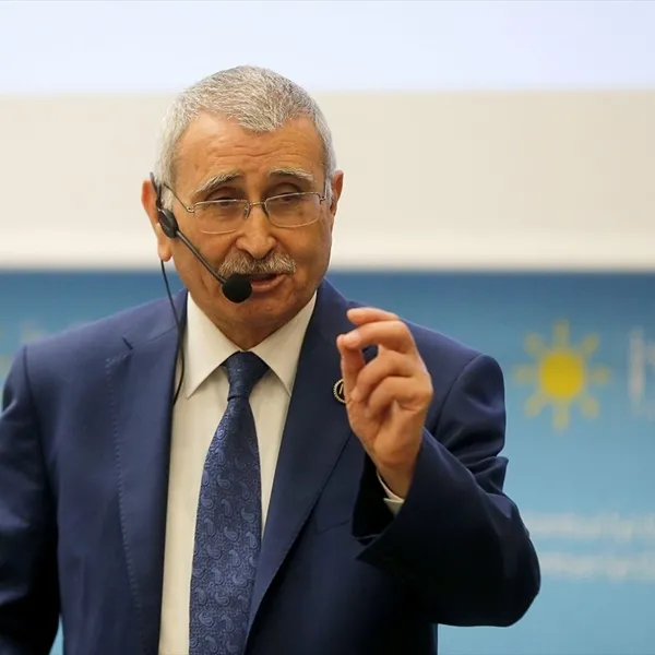 kucuk-yatirimciyi-kandiran-spekulatorler-son-25-ayda-ne-suc-isledi-iste-dolar-saldirisi-boyle-gerceklesti-1640693957086.jpg Küçük yatırımcıyı kandıran spekülatörler son 2.5 ayda ne suç işledi? İşte dolar saldırısı böyle gerçekleşti...-7