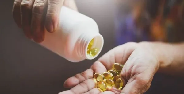 uzmanlarindan-kritik-vitamin-takviyesi-uyarisi-cocugunuzu-vitamine-bogmayin-1690056701997.jpeg Uzmanlardan kritik vitamin takviyesi uyarısı: “Çocuğunuzu vitamine boğmayın”-2