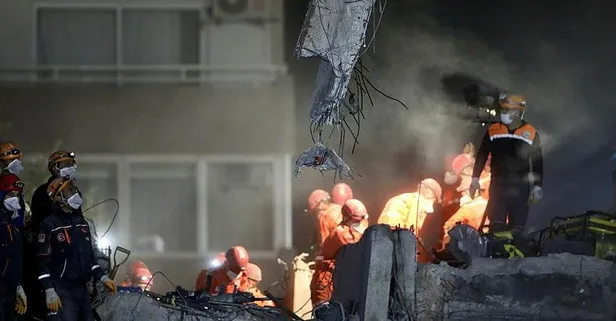 SON DAKİA: İzmir'deki deprem felaketinde can kaybı 100'e yükseldi