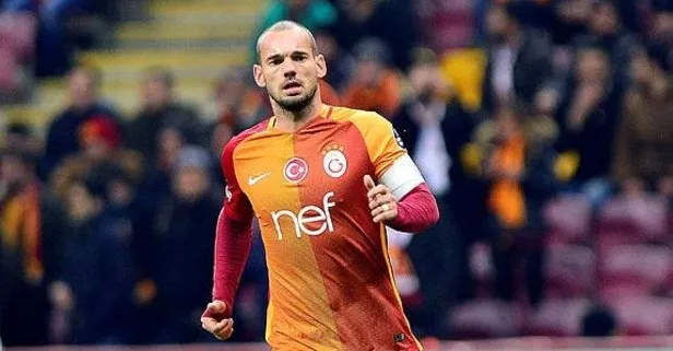 Sneijder bildiğiniz gibi! Eski Galatasaraylı futbolcu İstanbul gecelerini birbirine kattı