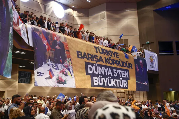 son-dakika-baskan-recep-tayyip-erdoganndan-onemli-aciklamalar-istanbul-2023-secimlerinin-lokomotifi-olacak-6li-1662144517981.jpg SON DAKİKA: Başkan Recep Tayyip Erdoğan'ndan önemli açıklamalar: İstanbul 2023 seçimlerinin lokomotifi olacak! 6'lı masanın 8. ortağı FETÖ-2