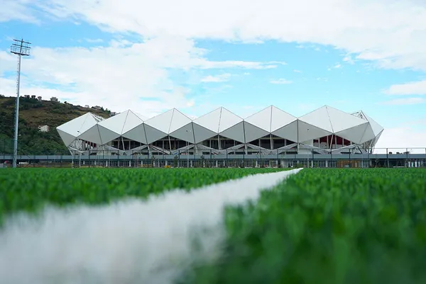 son-dakika-trabzonspor-kizilyildiz-karsilasmasinin-ilk-11leri-belli-oldu-1663254987455.jpg Son dakika: Trabzonspor Kızılyıldız engelini 2 golle aştı-2