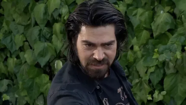 arka-sokaklarin-yildizina-gelen-yeni-dizi-teklifi-olay-cikarir-geri-don-isteklerine-kayitsiz-kalamadi-1678094533706.jpg Arka Sokaklar'ın yıldızına sevinçten dört köşe edecek teklif! Geri dön isteklerine kayıtsız kalamadı-5