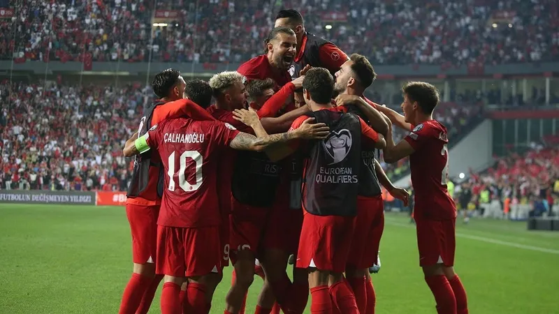 son-dakika-a-milli-takimin-euro-2024-grubundaki-son-rakibi-belli-oldu-1711483242716.jpeg Son dakika: A Milli Takım'ın EURO 2024 grubundaki son rakibi belli oldu-4