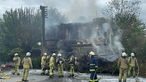 Son dakika: İstanbul Küçükçekmece'de korkutan yangın!-5