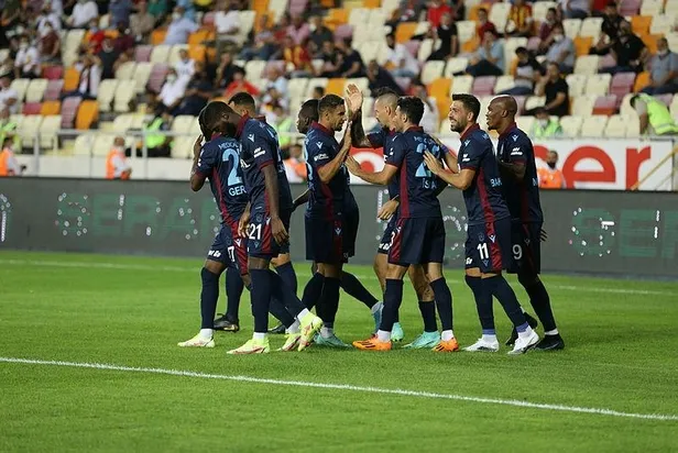 Fırtına farklı galibiyetle rekor kırdı: Trabzonspor Süper Lig'deki 48. sezonunda en golcü lig başlangıcını yaptı-5