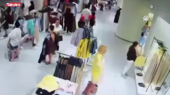 İngiliz komedyen Cerys Nelmes Şişli’de hırsızlık şüphesiyle gözaltına alındı