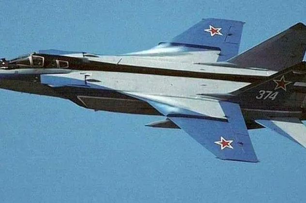 Rusya'da Mig-31 savaş uçağı düştü