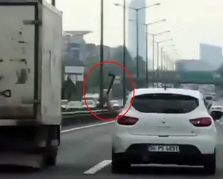 İstanbul trafiğinde baltalı dehşet