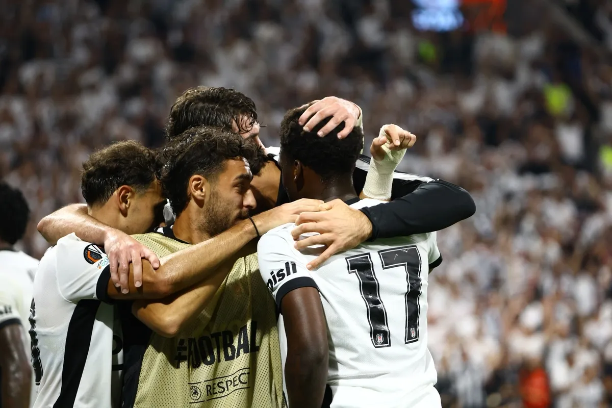 besiktas-avrupada-hoffenheim-deplasmaninda-1792051103523.jpg Beşiktaş Avrupa'da 2'de 2 için sahada! Italiano'dan sağ kanat ve forvet kararı-5