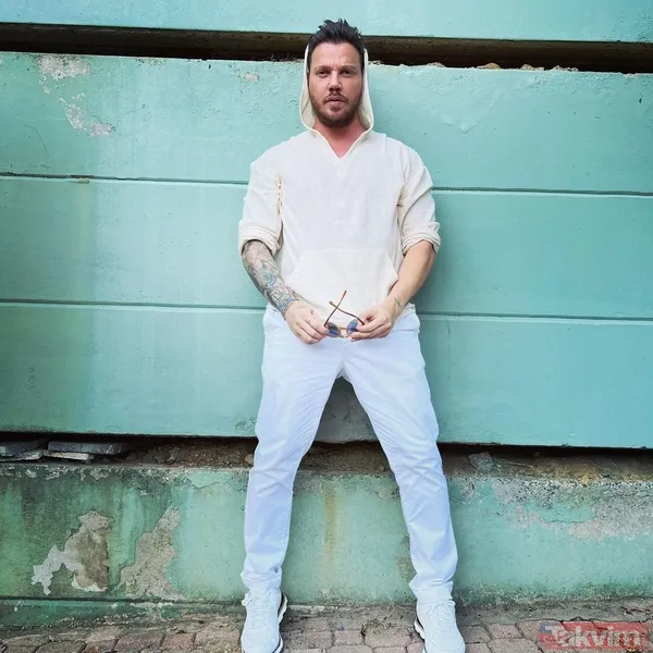 Norm Ender'in sözleri Okan Kurt’u kızdırdı! "Zor tuttuk" diyen Demet Akalın resti çekti! İlk destek Sinan Akçıl'dan gelmişti... - 12