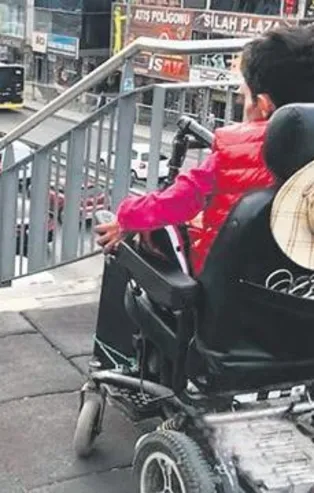 Beşyol metrobüs durağında engelli vatandaşların çilesi devam ediyor!