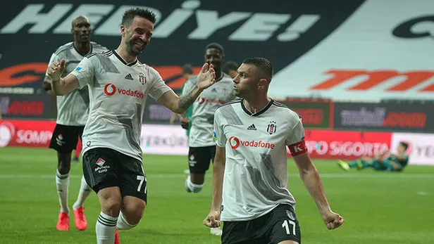 Süper Lig'in zirvesi de dibi de karmakarışık! İşte son puan durumu, fikstür ve 31.hafta maçları-9