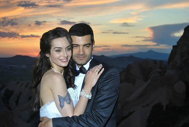 11 yıl aynı yastığa baş koymuşlar! Murat Göğebakan’ın eski eşi bakın kim çıktı! 9 yıl önce aramızdan ayrılan merhum sanatçı meğer... - 40