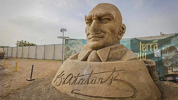 Atatürk'e benzemeyen Atatürk büstü sosyal medyayı salladı-1