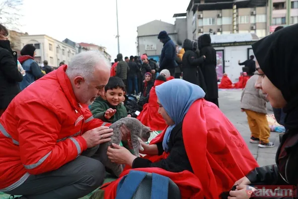 Düzce'de devlet vatandaşları yalnız bırakmadı! Akıllara 1999 yılındaki yıkım geldi - 11