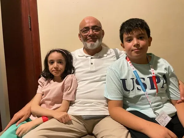 cocuk-hacilar-kutsal-topraklari-anlatti-kabe-dusundugumden-daha-buyuktu-icimde-kelebekler-ucusmustu-1688108491134.jpg Çocuk hacılar, kutsal toprakları anlattı: Kabe düşündüğümden daha büyüktü içimde kelebekler uçuşmuştu-10