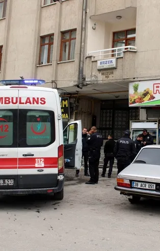 Anneler Günü'nde bıçaklandı
