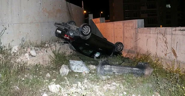 Korkulukları aştı ters döndü! İzmir'de feci kaza