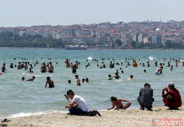 İstanbullular Kurban Bayramı'nda halk plajına akın etti - 14