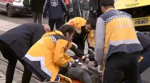 son-dakika-istanbul-tramvay-kazasi-olu-ve-yarali-var-mi-seferler-iptal-mi-istanbul-alibeykoy-tramvay-kazasi-ne-1670222543866.jpg Son Dakika: İstanbul tramvay kazası ölü ve yaralı var mı? SEFERLER İPTAL Mİ? İstanbul Alibeyköy tramvay kazası nerede, hangi durakta oldu?-2