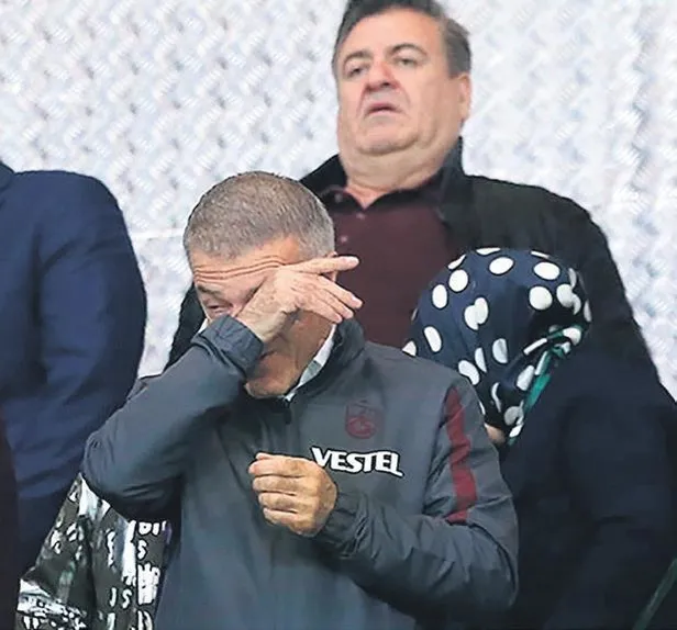 hatayspor-sampiyon-trabzonsporu-alkislarla-onurlandirdi-1651876681435.jpeg Hatayspor şampiyon Trabzonspor'u alkışlarla onurlandırdı-2