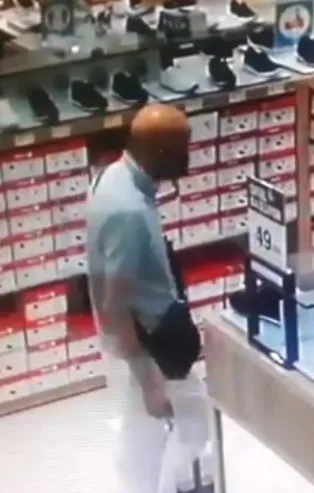 İstanbul'da AVM faresi kıskıvrak yakalandı