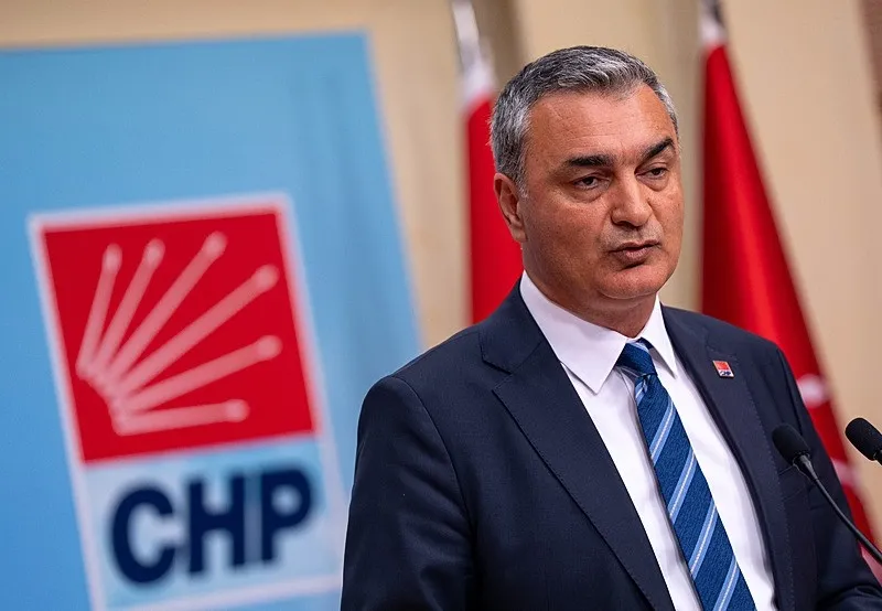 chp-yeni-parti-arasinda-mansur-yavas-dugumu-muslim-saridan-olay-iddia-ozele-tacizi-birak-mesaji-1787735954168.jpeg CHP-Yeni Parti arasında Mansur Yavaş düğümü! Müslim Sarı’dan olay iddia! Özel’e “tacizi bırak” mesajı-3