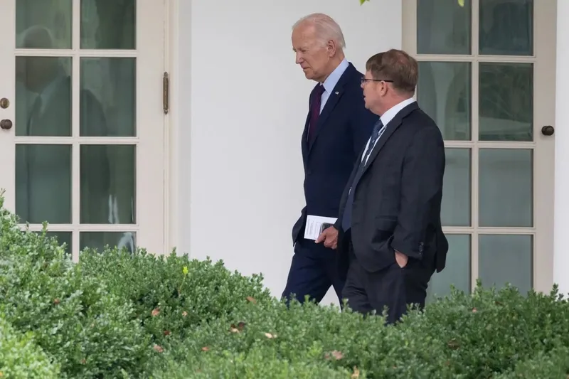 Beyaz Saray’dan Joe Biden açıklaması! ABD Başkanı Parkinson mu? Ünlü oyuncudan ilginç destek: Altına s*çsa bile...-4