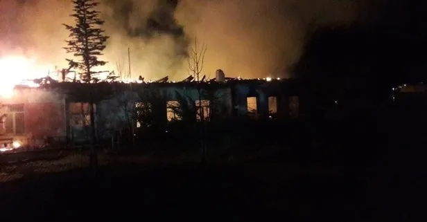 Üniversite binası çıkan yangında zarar gördü