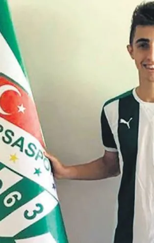 Beşiktaş paylaşımı yapan Yiğit Şengil Bursaspor'dan gönderildi