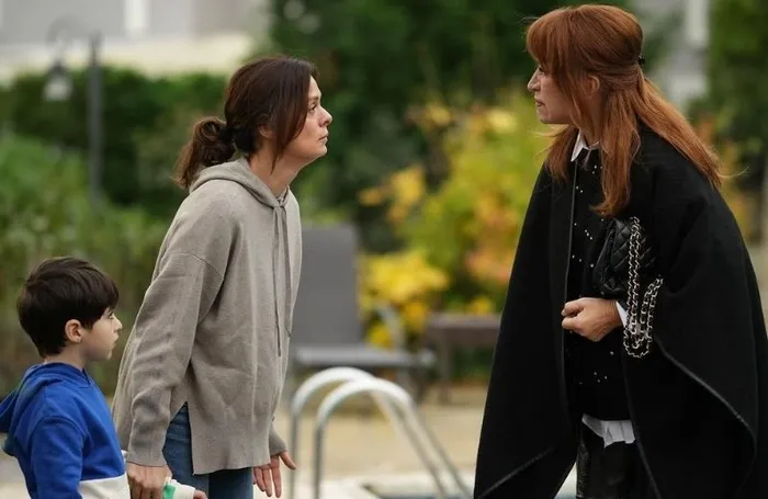 karsunun-kiz-kardesini-oynayacak-isim-belli-oldu-sandik-kokusu-hayranlari-cilgina-dondu-1702662876554.jpg Sandık Kokusu dizisinin hayranları çılgına döndü! Karsu'nun kız kardeşini oynayacak ünlü isim ortaya çıktı!-2