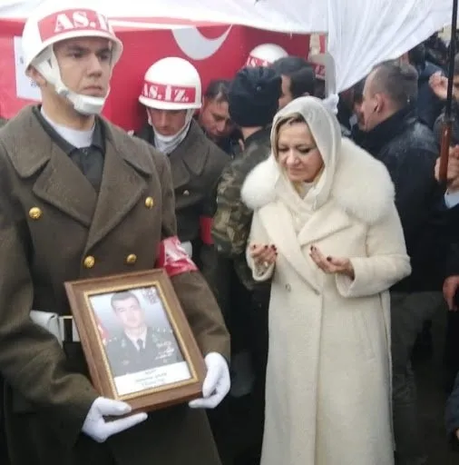 Skandal ifadelerle gündeme gelmişti! İYİ Partili Aylin Cesur'un ilk vukuatı değil!-5