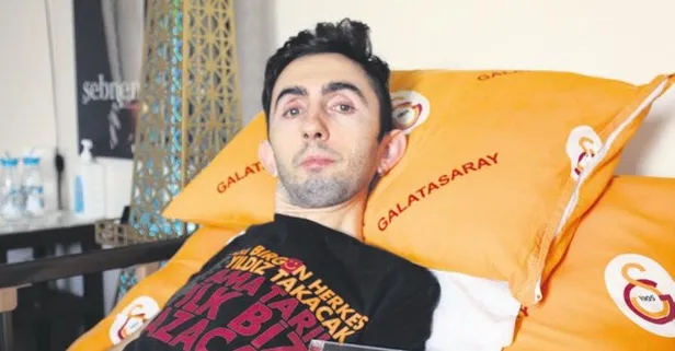 Fenom’engelsiz!’ Ağzıyla kullandığı dokunmatik kalemle çektiği videolarla fenomen oldu