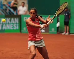 Çağla Büyükakçay ilk turda elendi