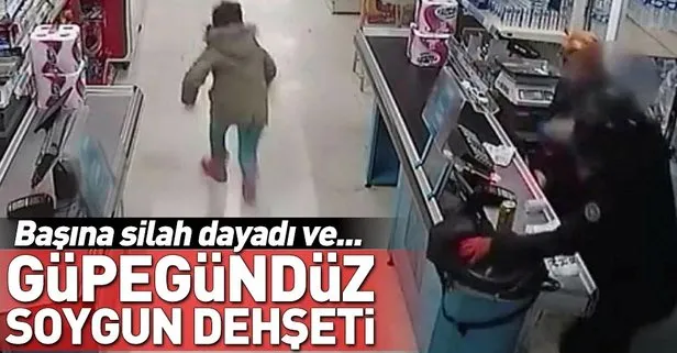 İstanbul Eyüpsultan’da soygun dehşeti! Başına silah dayadı
